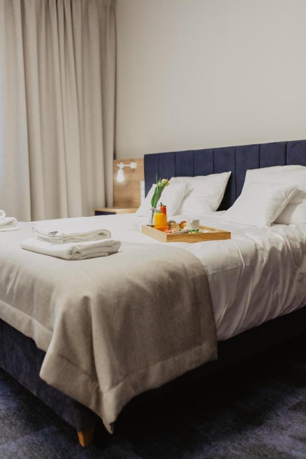Molto Bene Hotel & Restaurant Skorcz Eksteriør billede