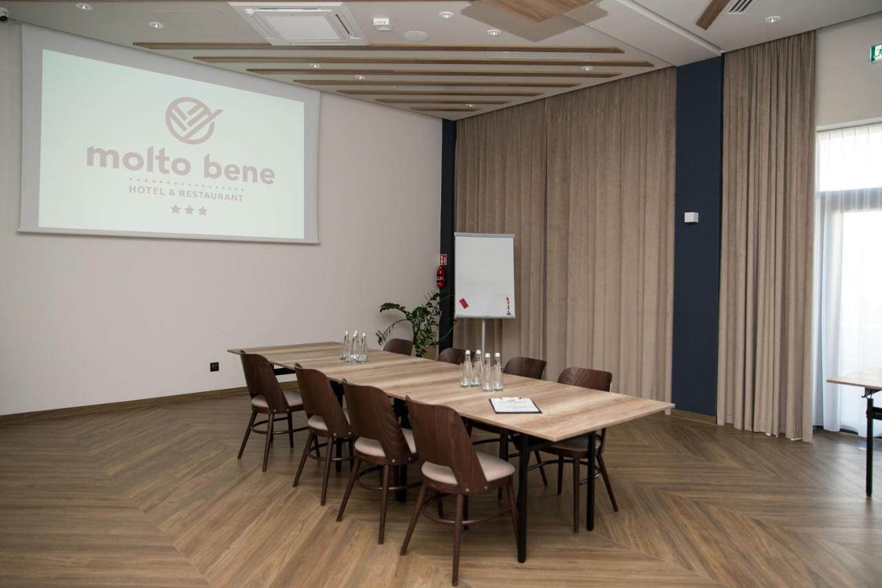 Molto Bene Hotel & Restaurant Skorcz Eksteriør billede