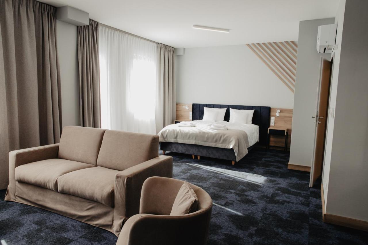 Molto Bene Hotel & Restaurant Skorcz Eksteriør billede