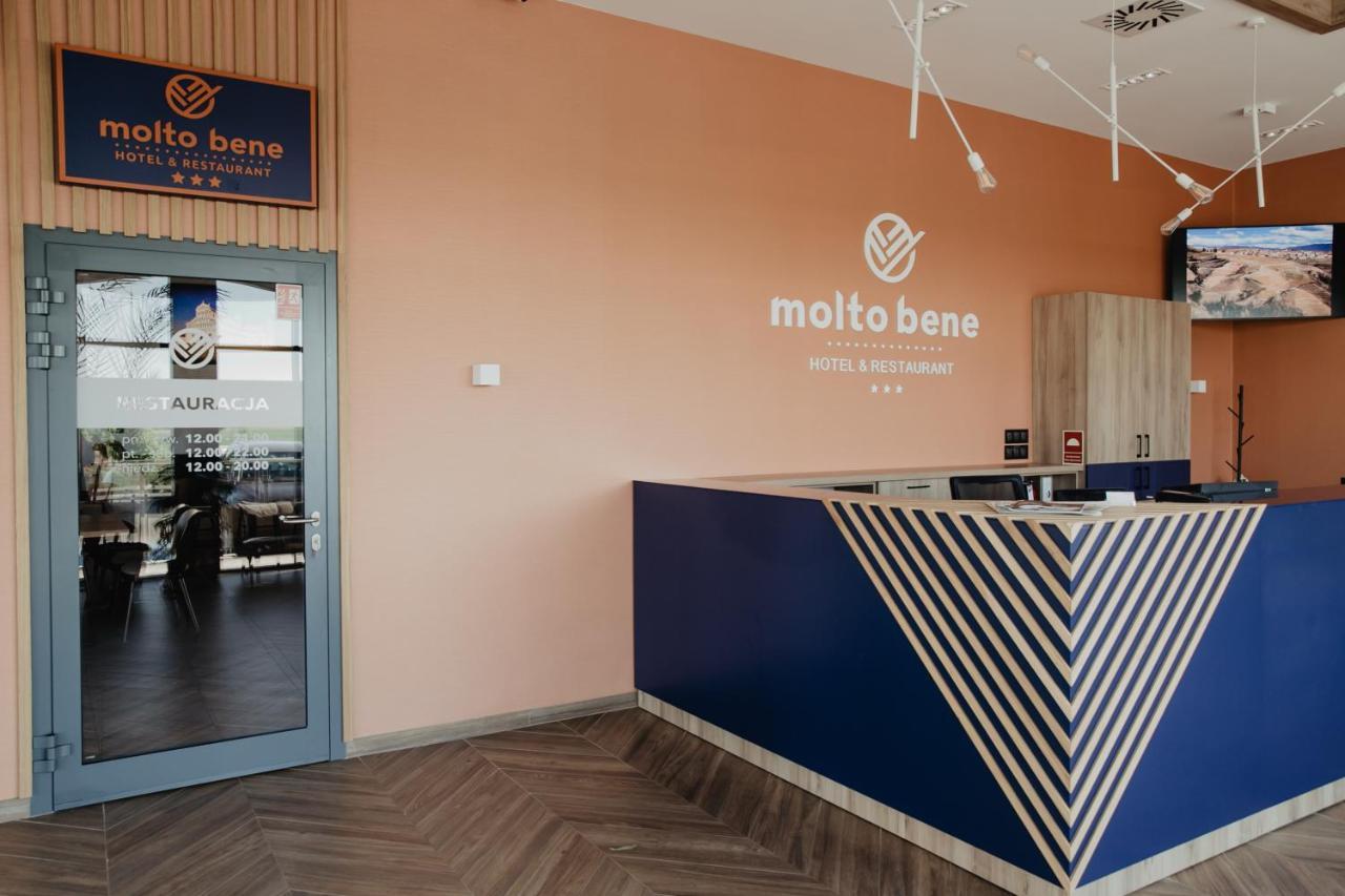 Molto Bene Hotel & Restaurant Skorcz Eksteriør billede
