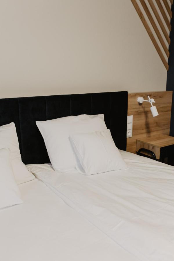 Molto Bene Hotel & Restaurant Skorcz Eksteriør billede